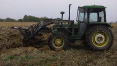 John Deere 2140