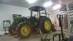 John Deere 2140