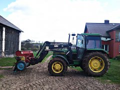 John Deere 2140