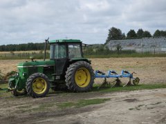 John Deere 3040