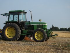 John Deere 3040