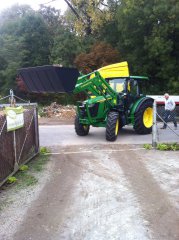 John Deere 5085