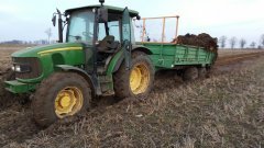 John Deere 5100M & Rozrzutnik 6 ton