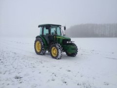 John Deere 5620