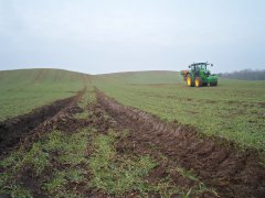 John Deere 6170R & Amazone