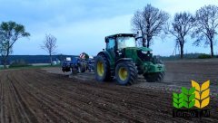 John Deere 6210R