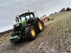 John Deere 6215R