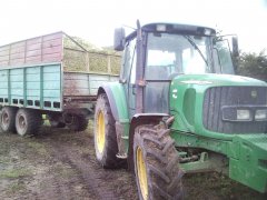 John Deere 6220