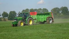 John Deere 6830