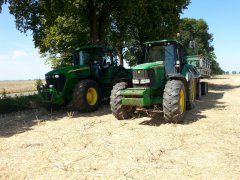 John Deere 6920s i John Deere 7820