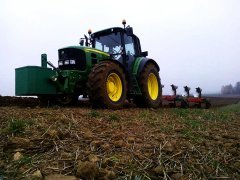 John Deere 6930