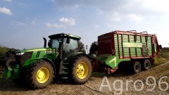 John Deere 7215R