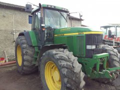 John Deere 7710