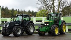 John Deere 7810 & Valtra T153