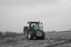 John Deere 7830