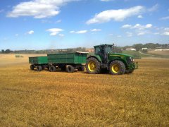 John Deere 7830