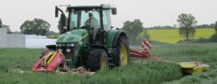 John Deere 7830