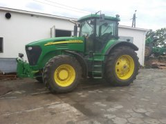 John Deere 7920
