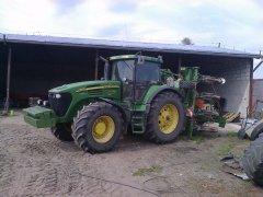 John Deere 7920