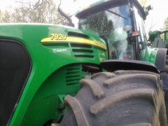 John Deere 7920