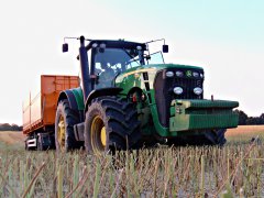 John Deere 8230