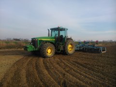 John Deere 8300 + Farmet k600