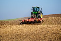 John Deere 8335R + Vaderstad TopDown 400