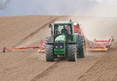 John Deere 8400 + Vaderstad Rapid A 600S