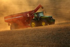 John Deere & Horsch Titan 34uw