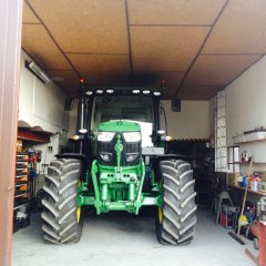 John Deere R6140