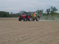 Massey Ferguson 5425 + Opryskiwacz Amazone