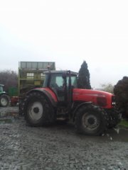 Massey Ferguson 8250
