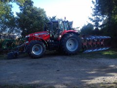 Massey Ferguson i pług V&N