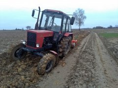 Belarus 82.1 & Akpill CH350