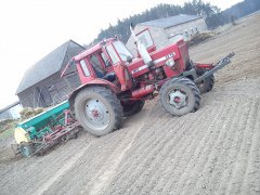 MTZ 82 + Agregat uprawowo siewny