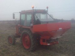 Mtz 82+ Rozsiewacz