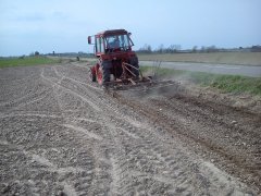 MTZ 82 z agregatem