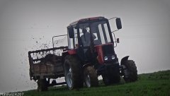MTZ Belarus 820 + Rozrzutnik