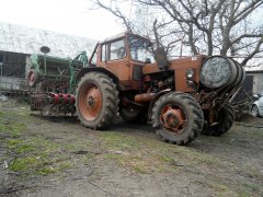 Mtz + Gepard Batyry + Hassia 2,5m + beczka 200l wody