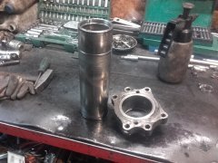 Znikający olej z przedniego mostu.