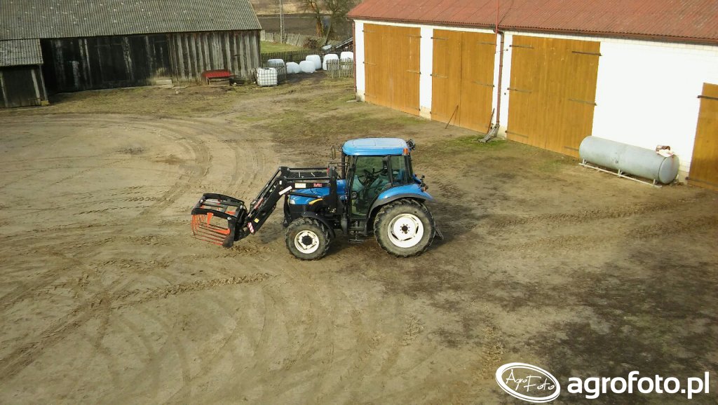 New Holland TD5020