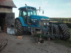 New Holland 8670