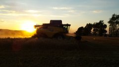 New Holland CR9070