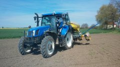 New Holland i siewnik kleine