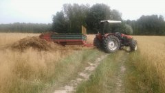 New Holland L75 i rozrzutnik
