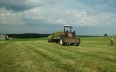 New Holland L75 i wozy