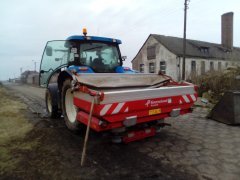 New Holland T 5060 + Kverneland Accord