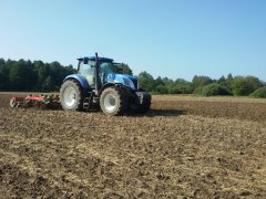 New Holland T 7060