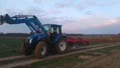 New Holland t4.85 + akpil 3.15