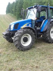 New Holland T5060
